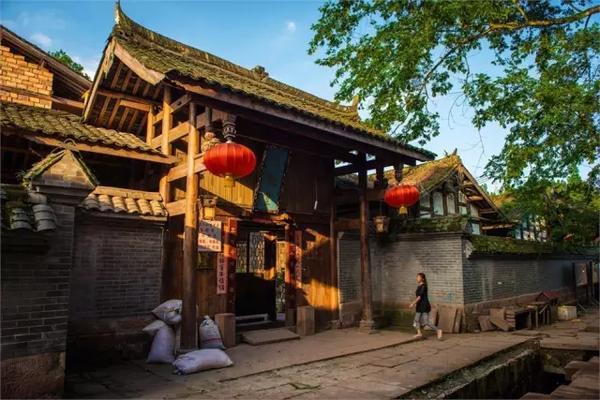 下穿通道建成 项目建设加速